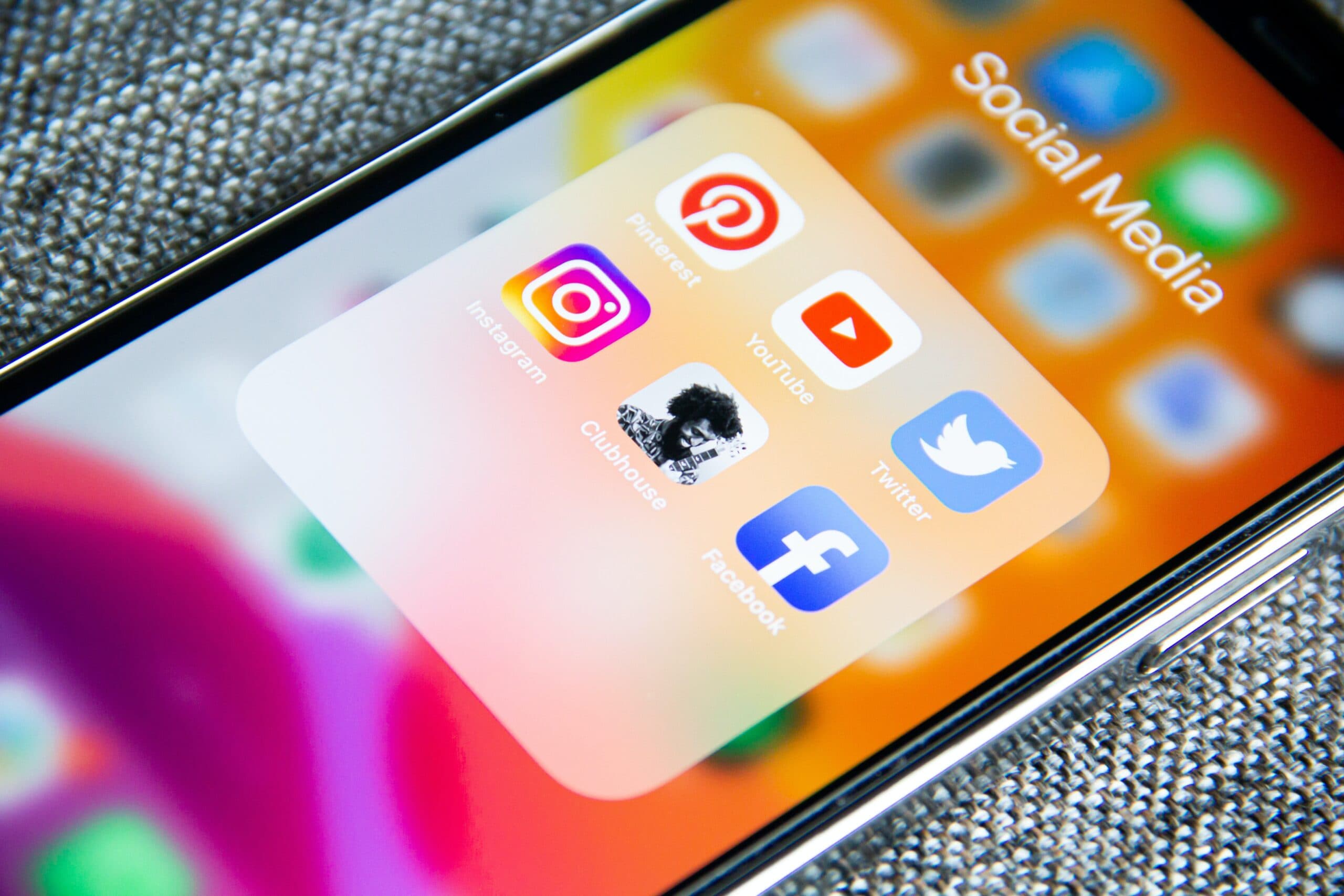 17 Secret Tips To Craft an Effective Content Strategy For Social Media!